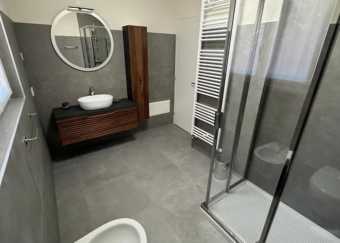 Serenissima 펜션 Someraro